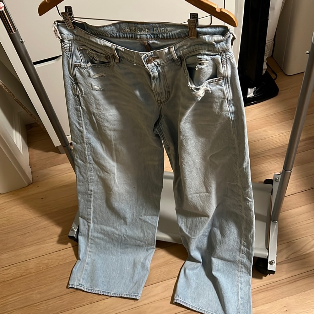 AE Low Rise Skater Jean